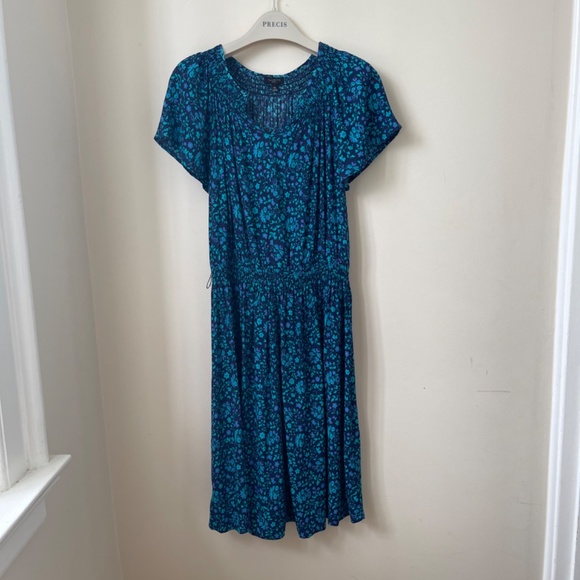 Blue dress with small floral print - Picture 7 of 8